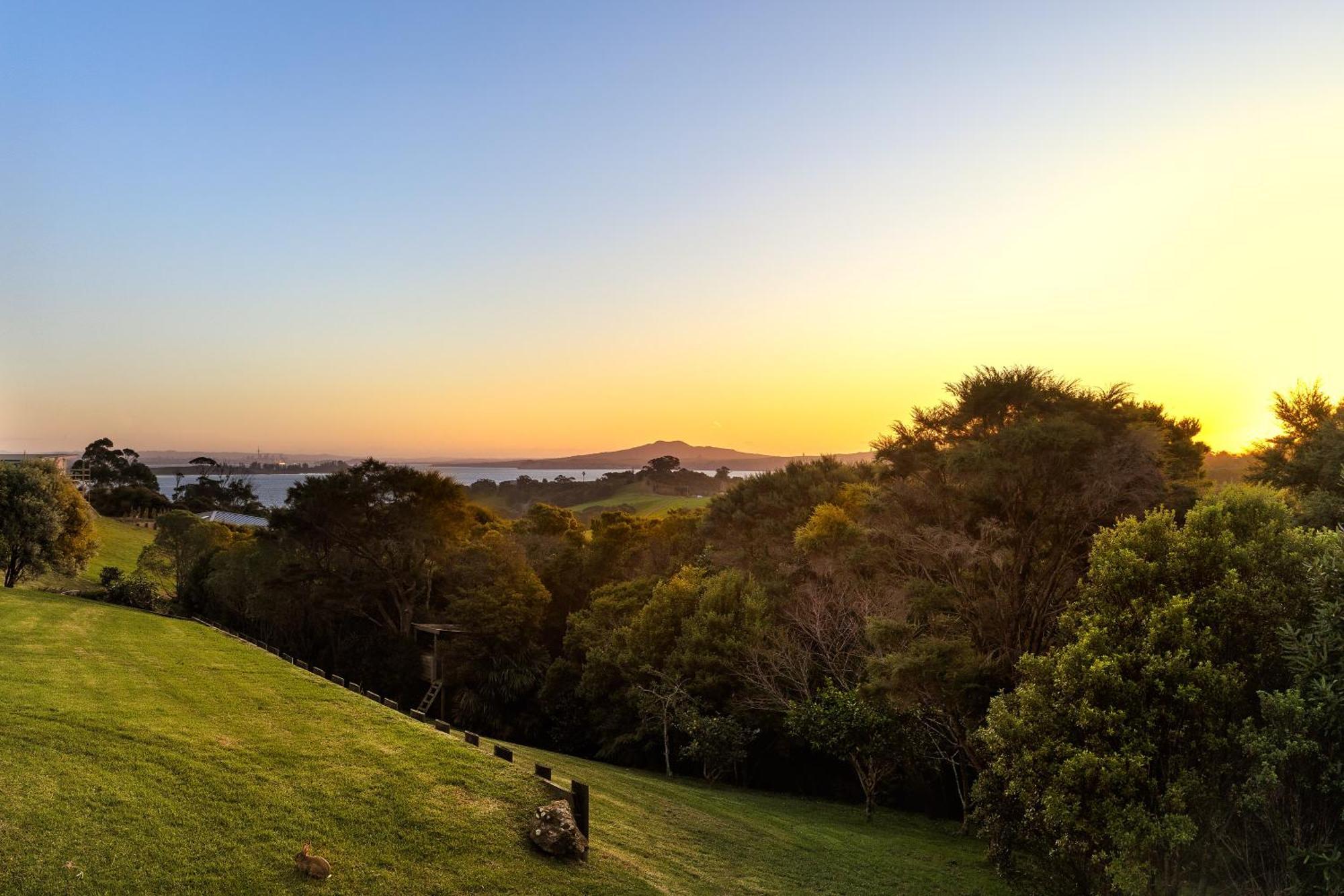 Cable Bay Views Apartment Oneroa Exterior photo